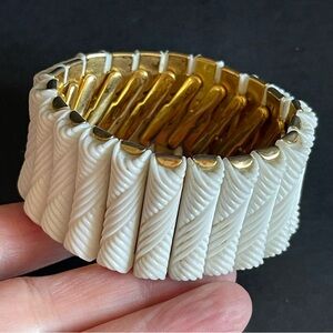 Vintage textured milk Acrylic stretch bracelet.
